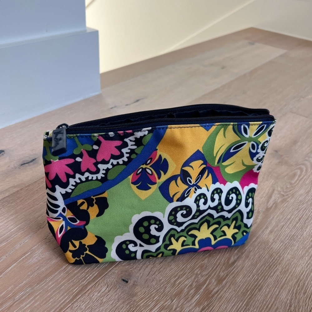 Vera Bradley Rio Cosmetic Bag - Picture 2 of 10